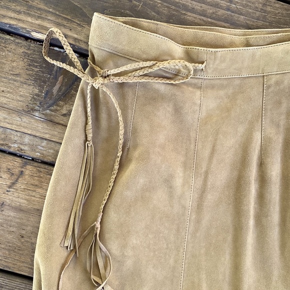 Vintage 1970s José Luis Suede Fringe Skirt - Picture 5 of 13